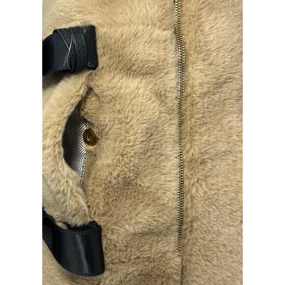 XOXO Soft Plush Faux Fur Carryall Tote Bag - Picture 6 of 9